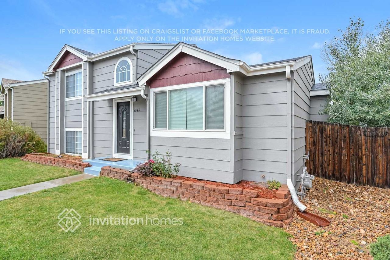 5743 Whitechapel St - Photo 2 of 16