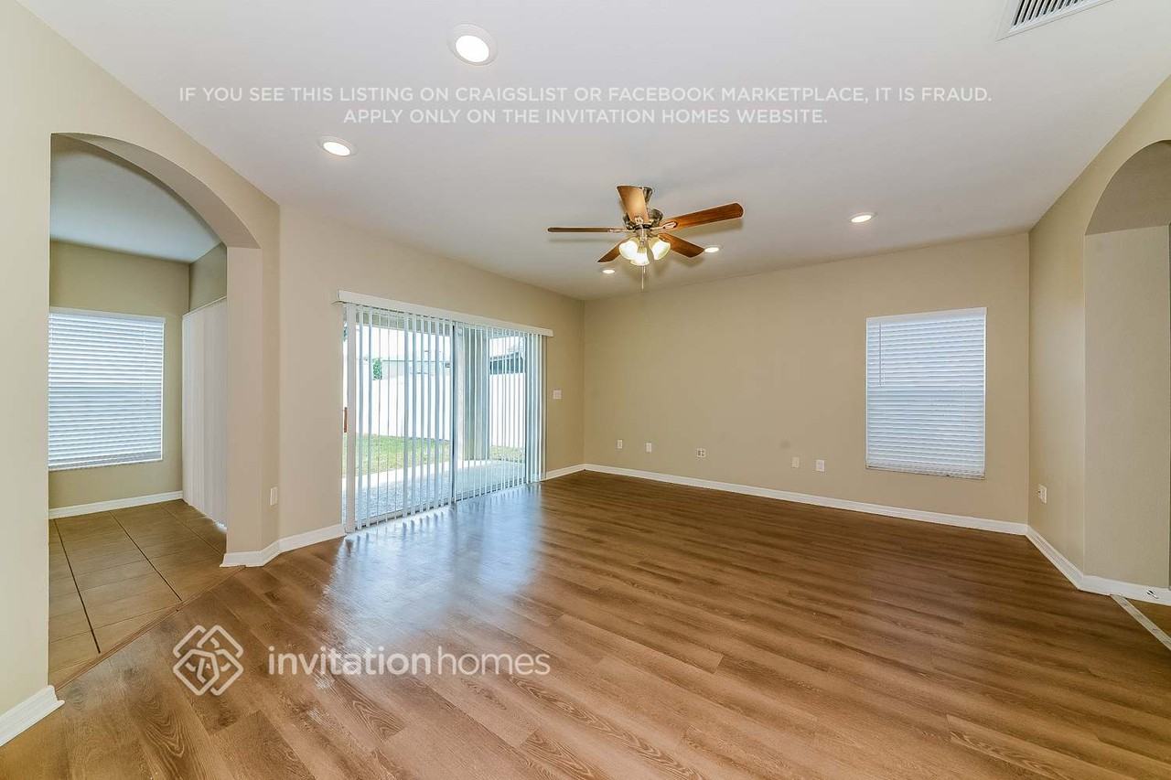 12652 Belcroft Dr - Photo 4 of 17