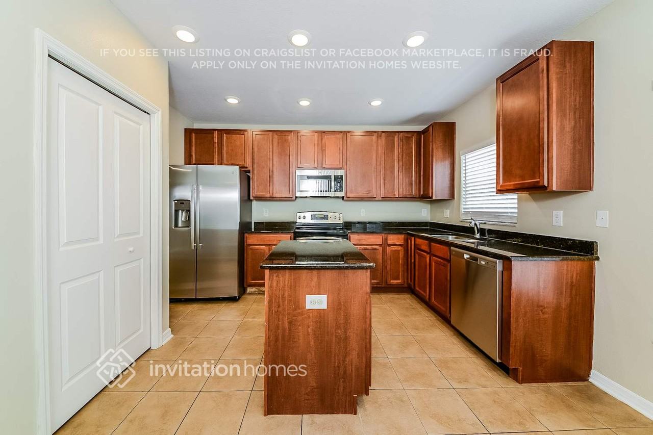 12652 Belcroft Dr - Photo 6 of 17