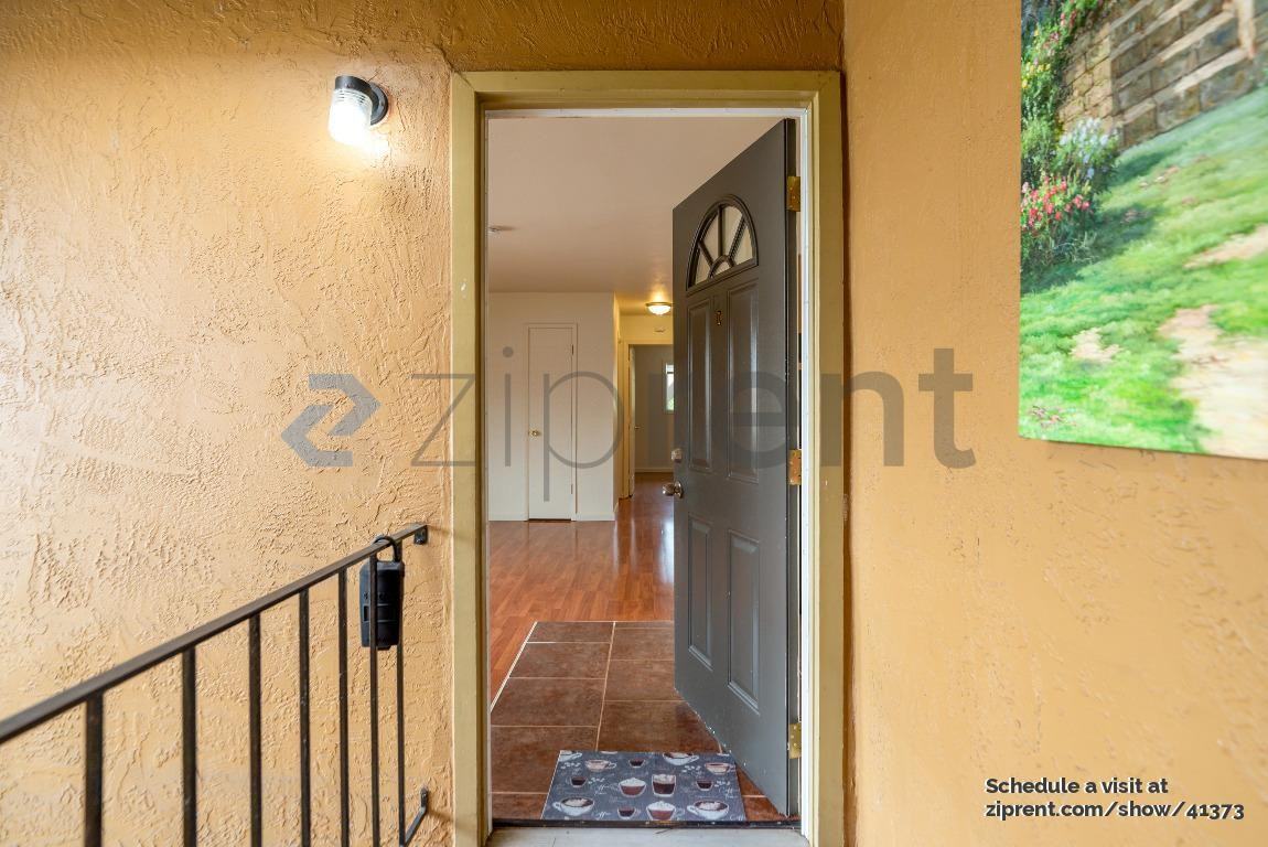 3423 Salisbury St #D - Photo 5 of 23