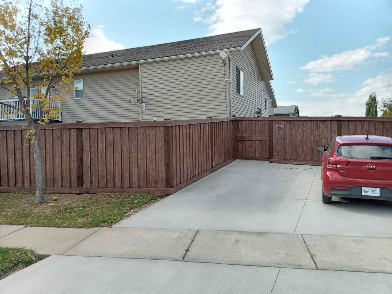 8836 75 Avenue #A - Photo 5 of 25