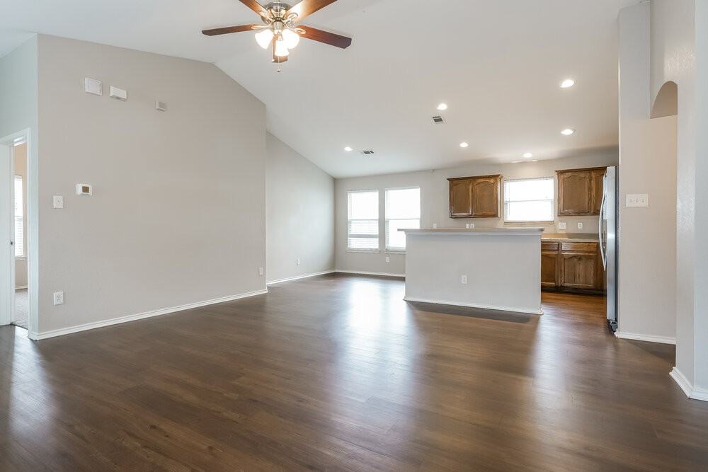 1144 Browntop St - Photo 5 of 16