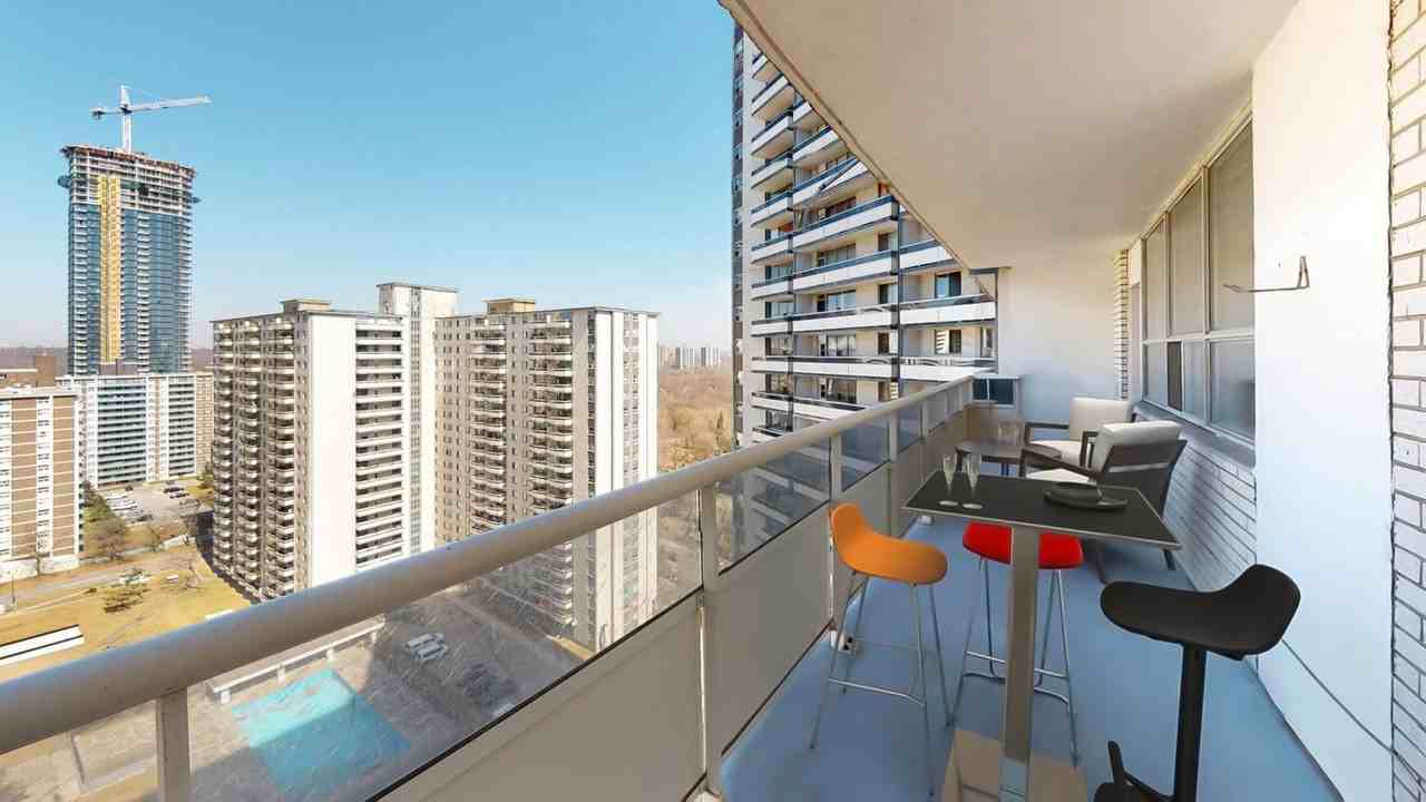 240 Wellesley Street East - Photo 3 of 12