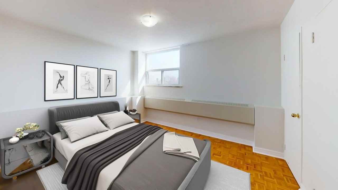 240 Wellesley Street East - Photo 4 of 12