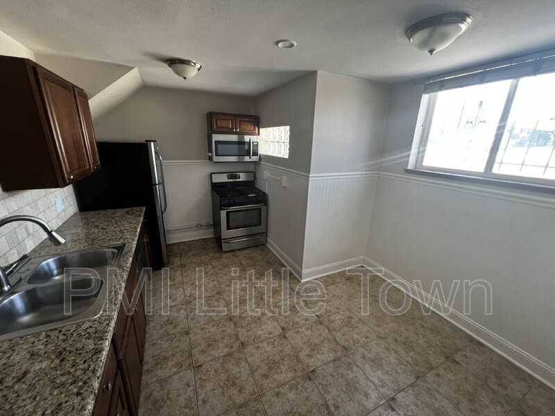 3620 Hudson St - Photo 7 of 15