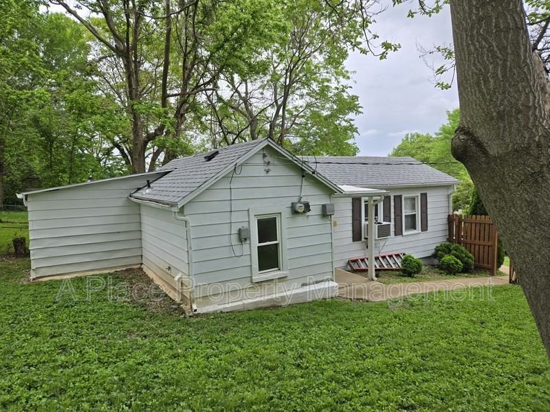 8615 Ardelia Ave - Photo 2 of 9