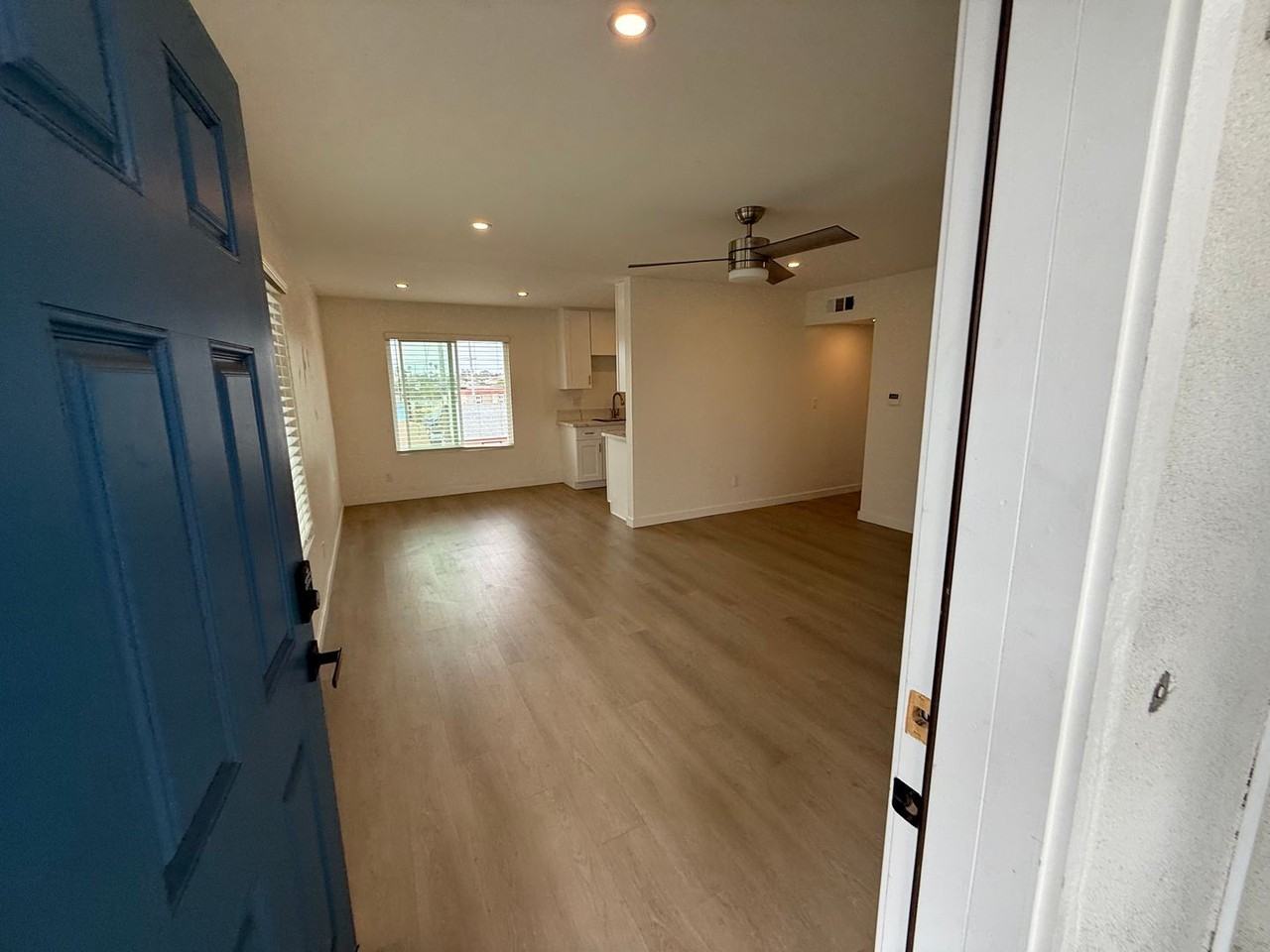 4027 34th St - Photo 3 of 32