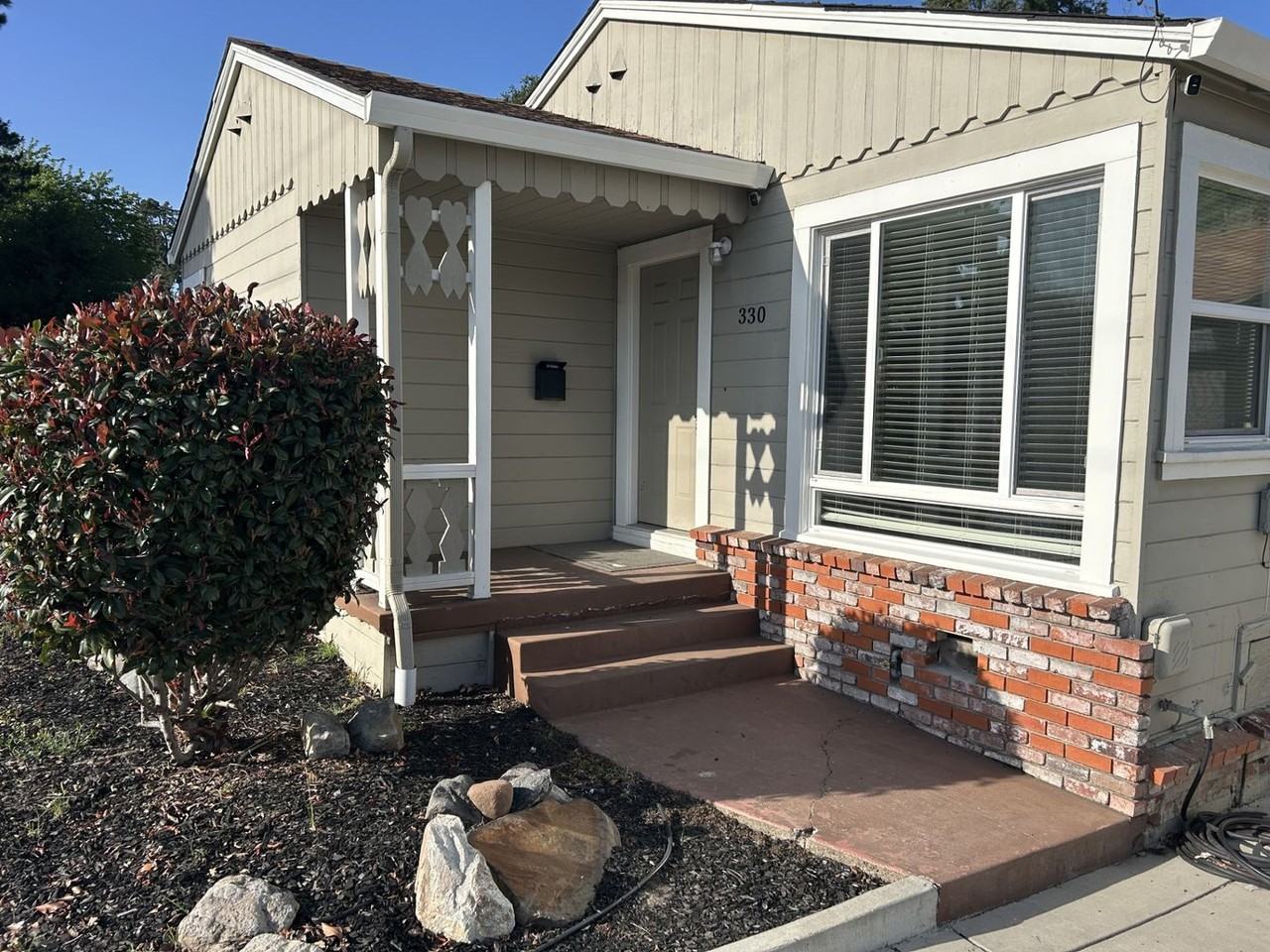 330 Moorland St - Photo 3 of 23