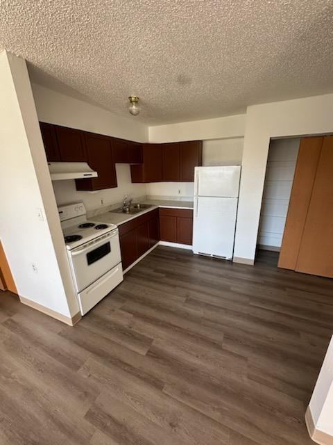 420 South Gustin - Photo 2 of 6