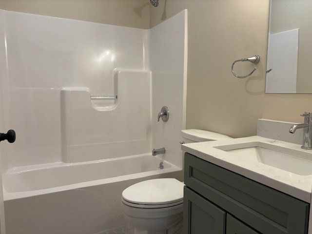 70 Summer St - Photo 3 of 6