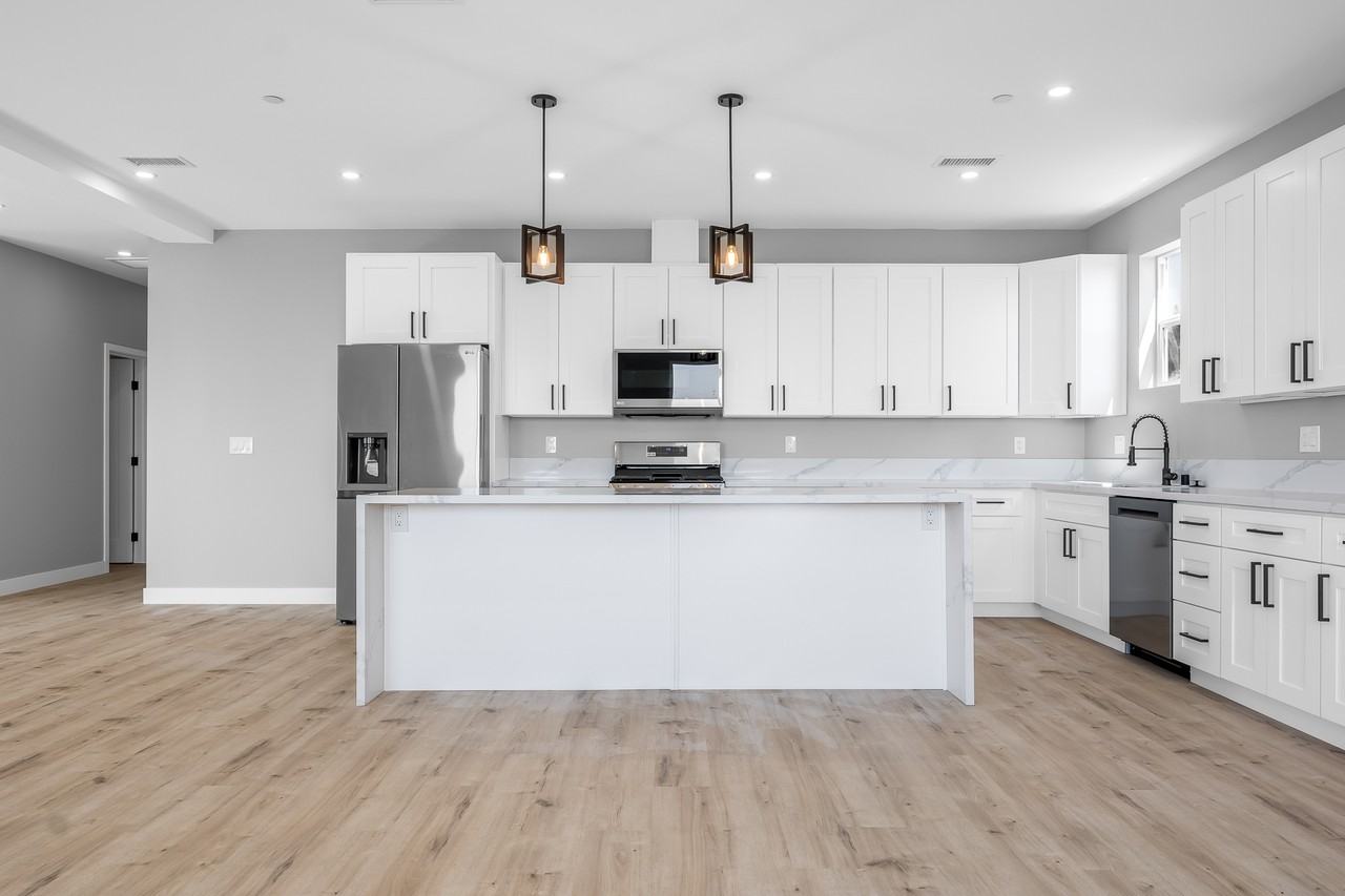 182 S 66th St #NA - Photo 3 of 20
