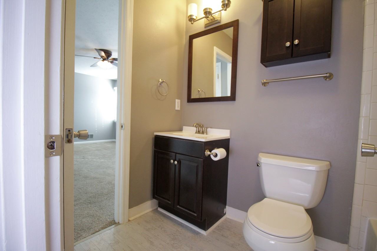 4909 Stony Brook Dr #NA - Photo 6 of 11