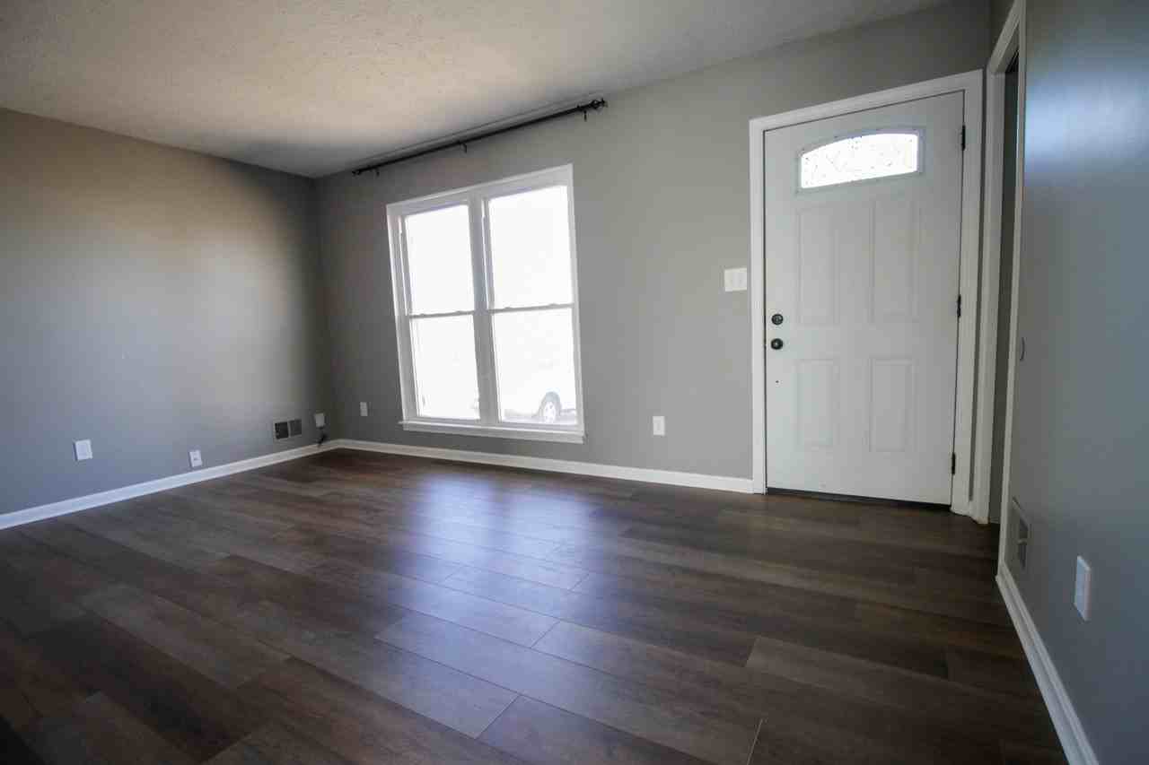 4909 Stony Brook Dr #NA - Photo 3 of 11
