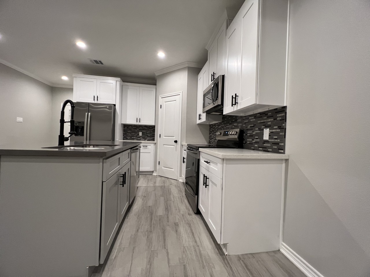 411 Canal St #NA - Photo 7 of 9