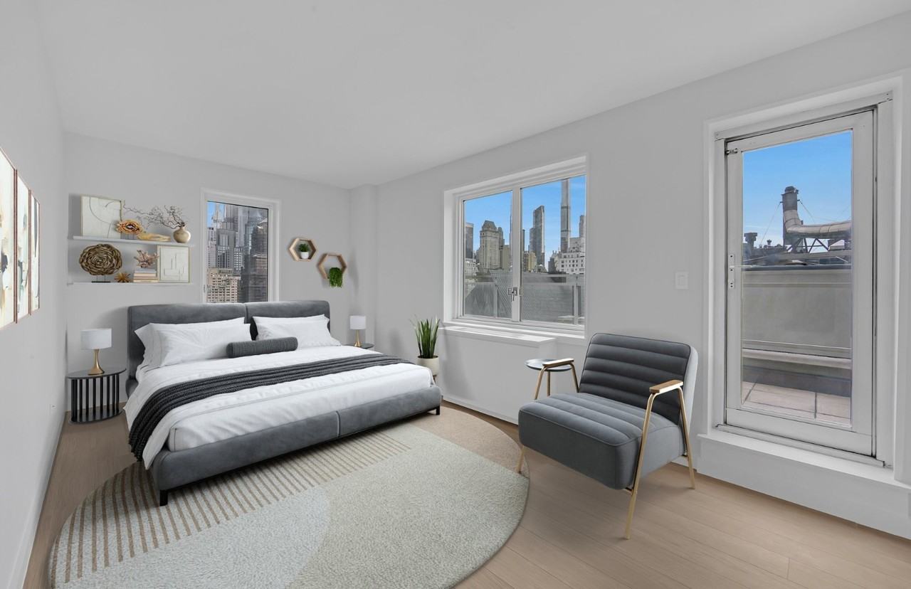 E 66th St #11A - Photo 2 of 6