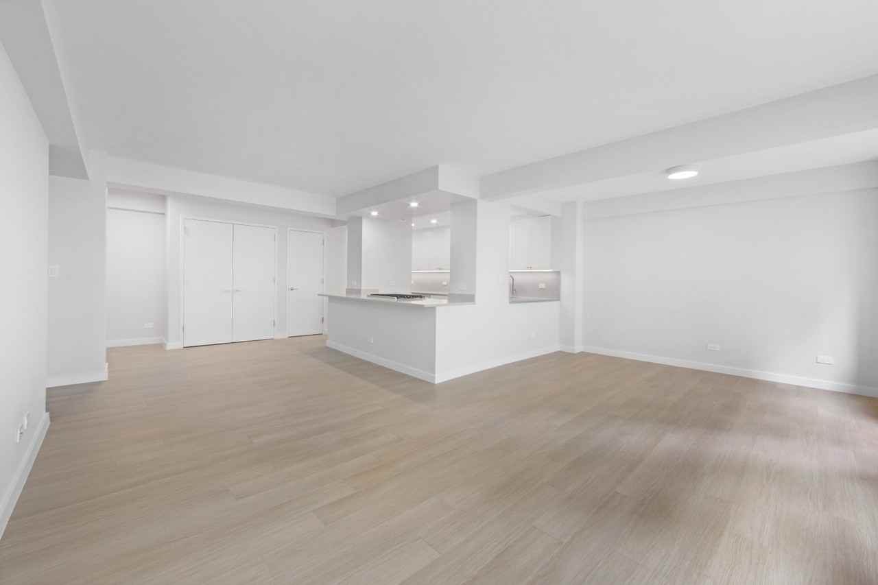 E 66th St #2D - Photo 3 of 7