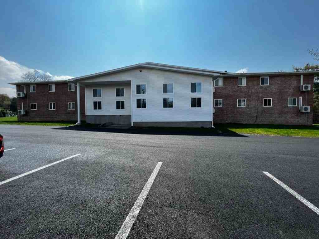 2410 Oneida St - Photo 3 of 3