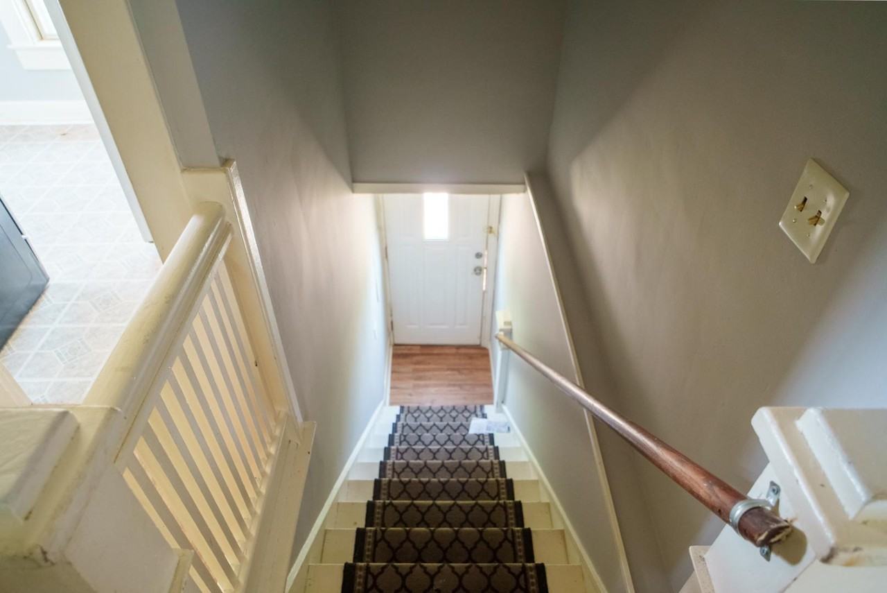 1920 E Washington St - Photo 3 of 9