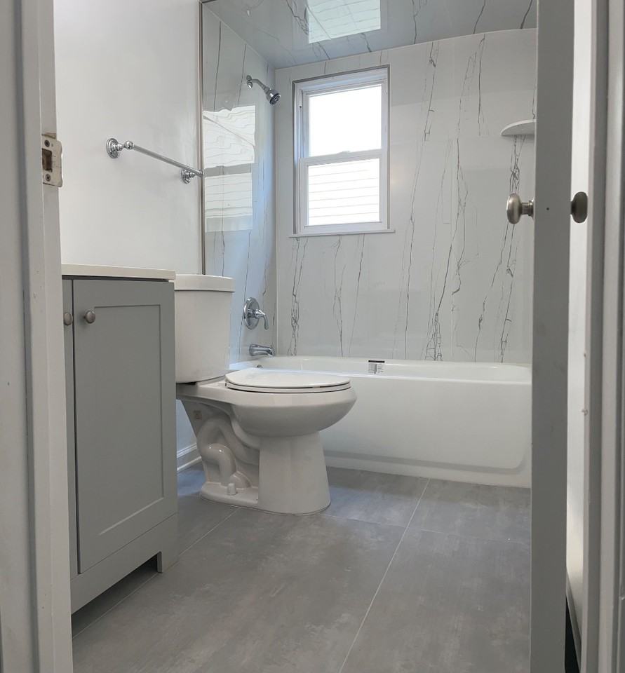 139 Pulaski St - Photo 4 of 10