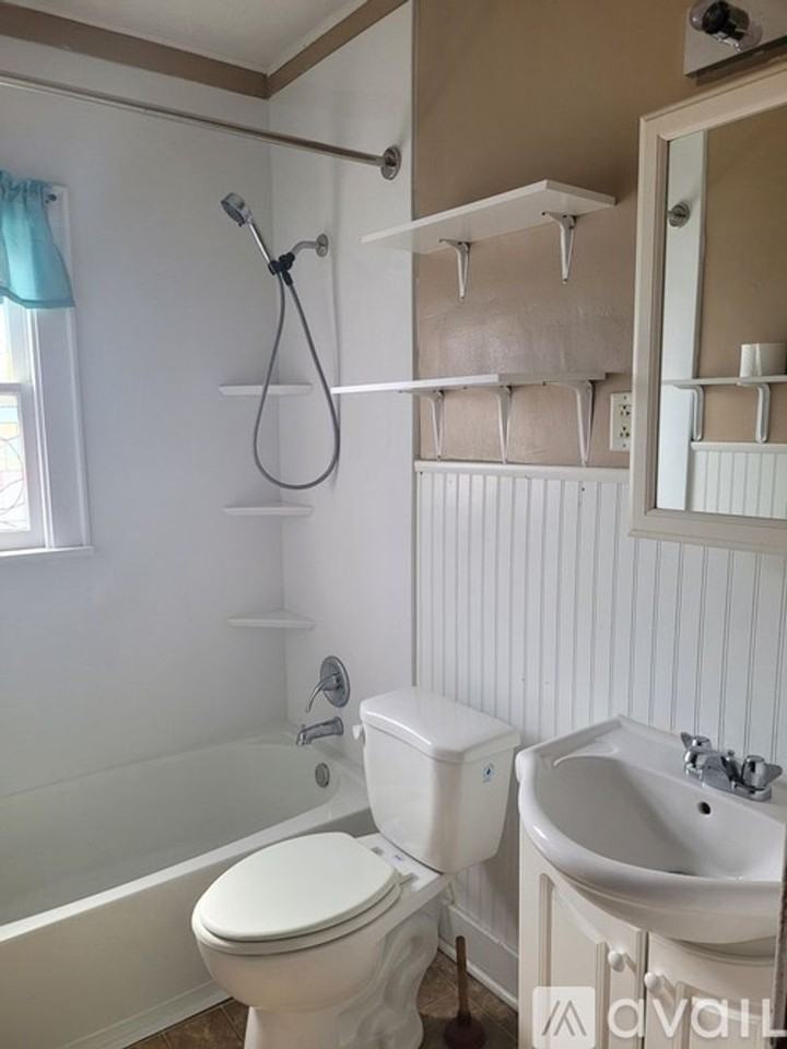 1023 Bell St - Photo 7 of 12