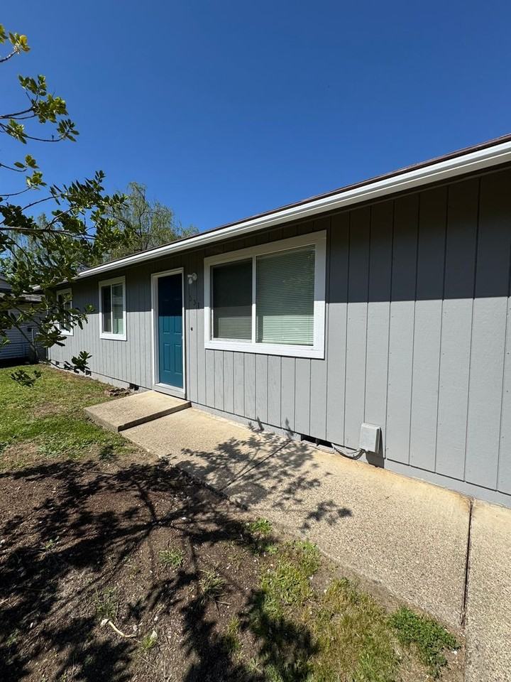 331 Donald Terrace - Photo 3 of 16