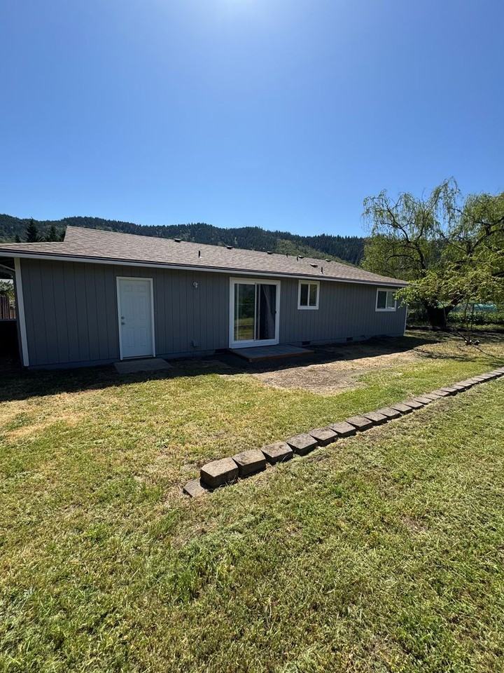 331 Donald Terrace - Photo 7 of 16