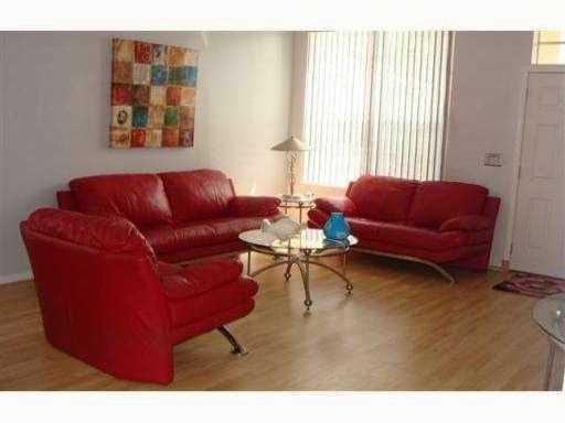 661 Lake Wellington Drive - Photo 3 of 5