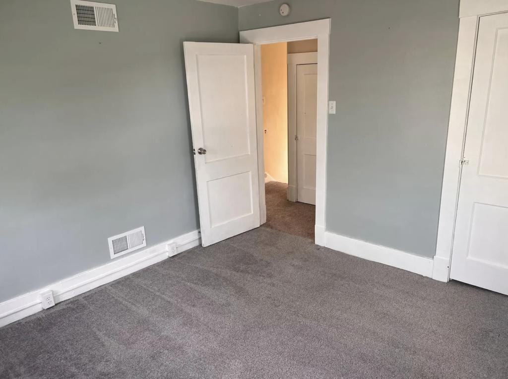 344 Deer Ln - Photo 2 of 14