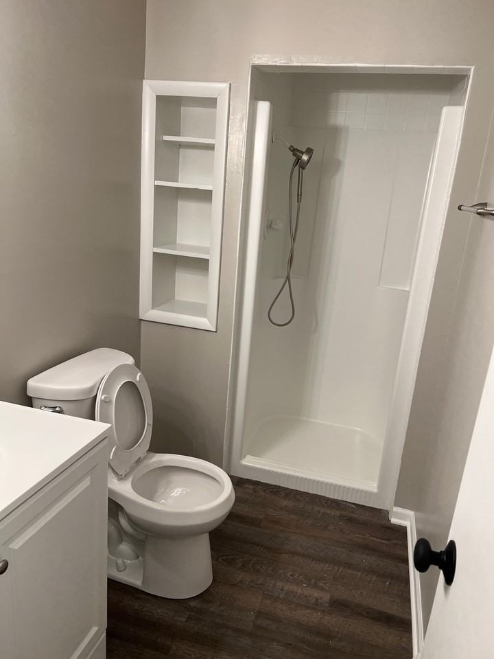 629 Clinton St #3 - Photo 5 of 11