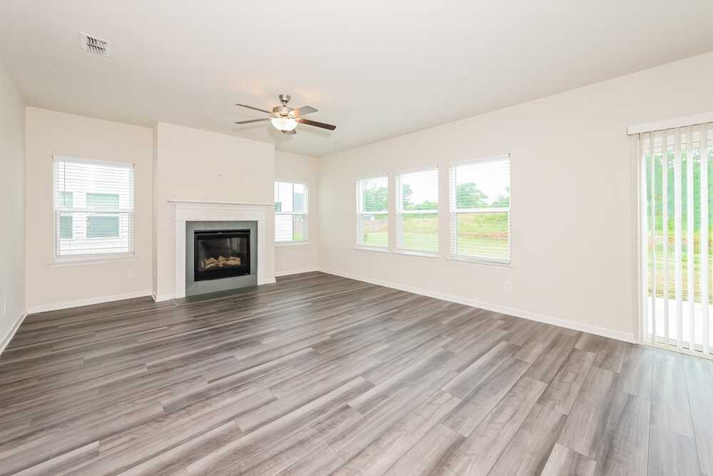 5834 Union Grove Dr - Photo 4 of 17