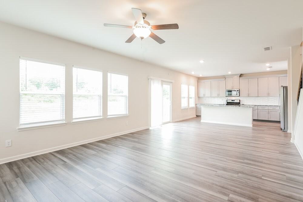 5834 Union Grove Dr - Photo 5 of 17