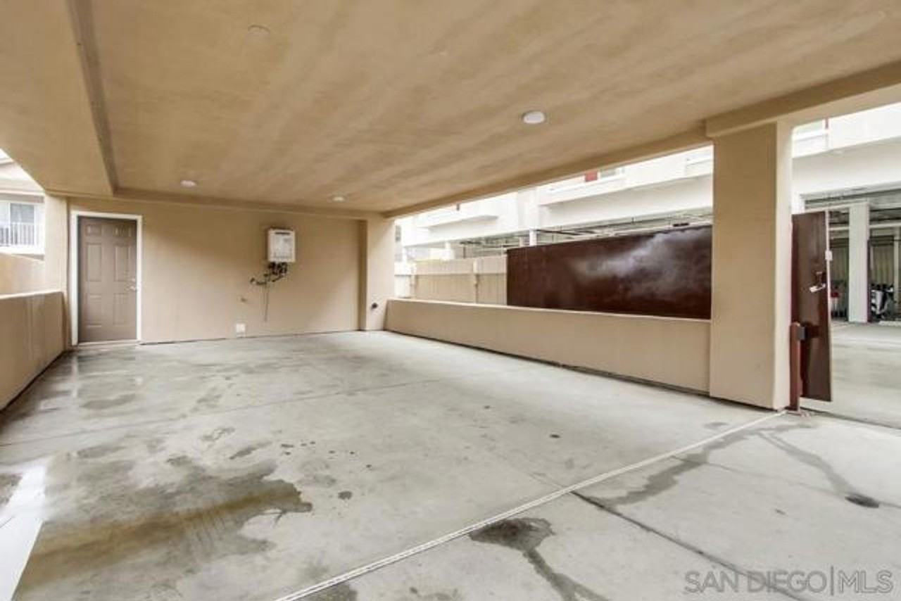 4327 38th St - Photo 3 of 19
