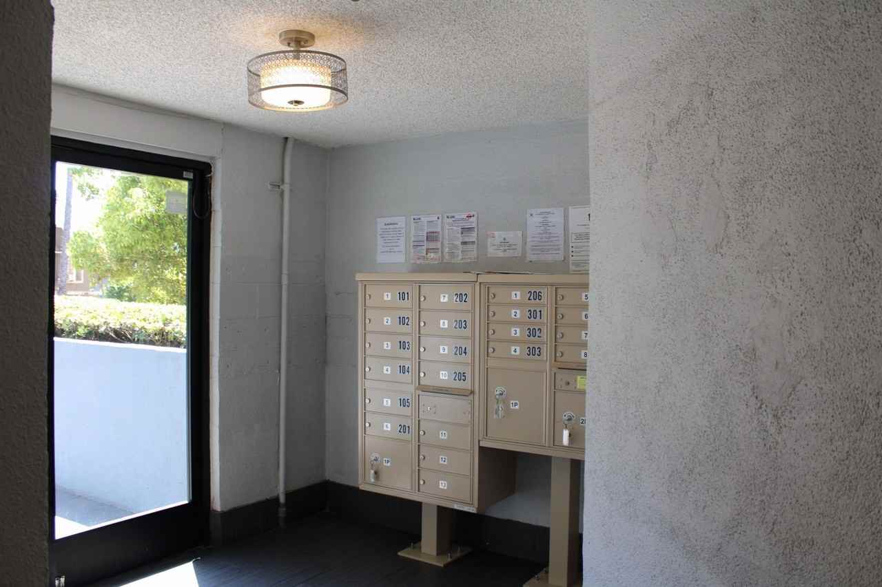 Electro Apartments - Photo 6 of 13