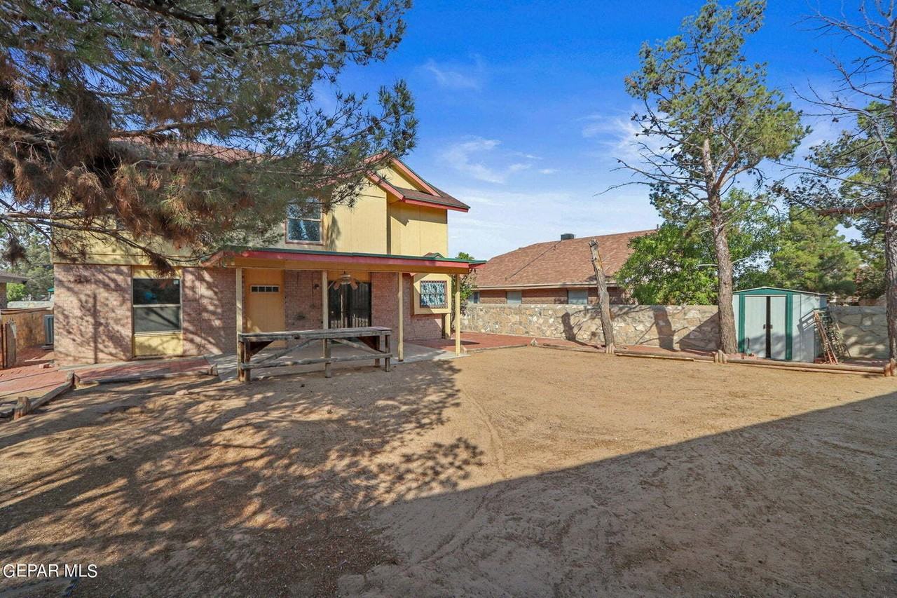 1433 Sierra De Oro Dr - Photo 3 of 24