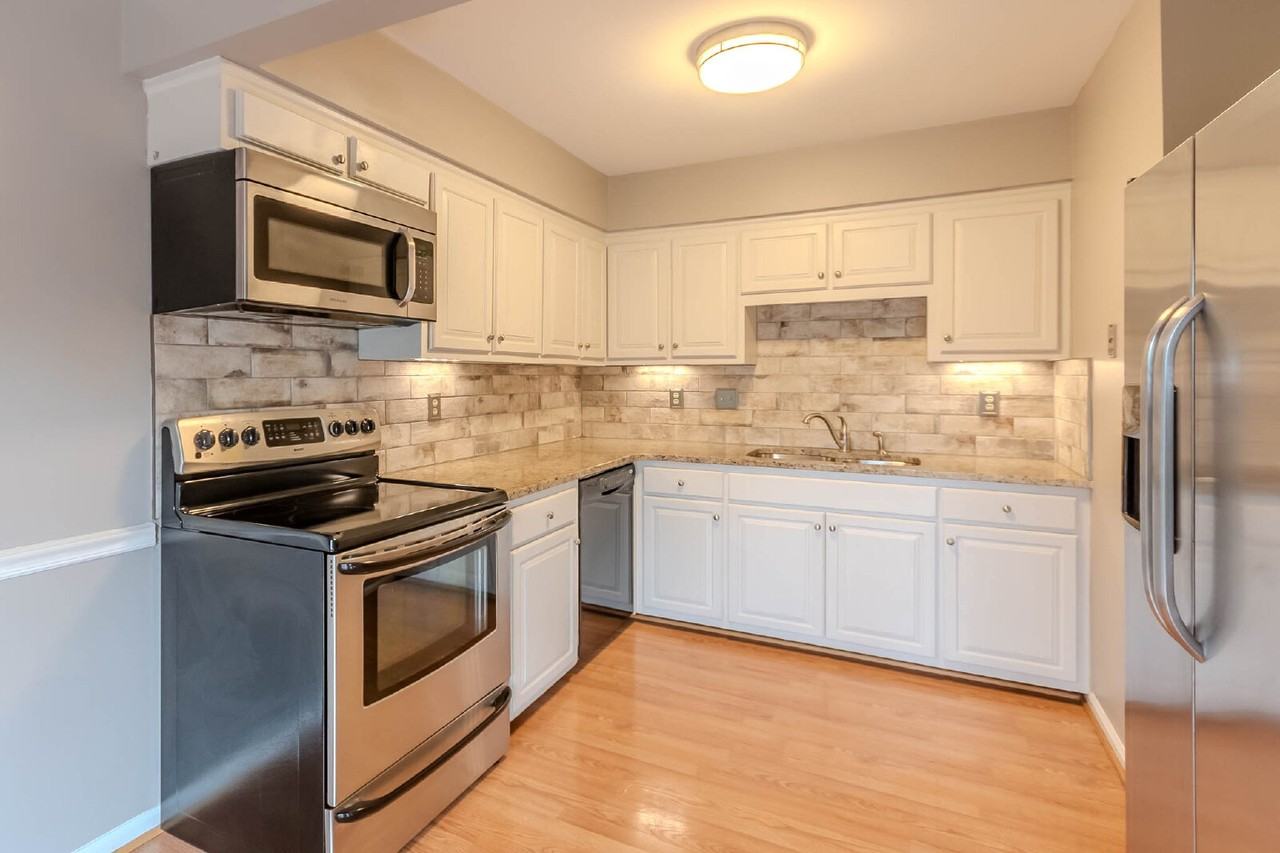 5707 Brentwood Trce - Photo 2 of 12