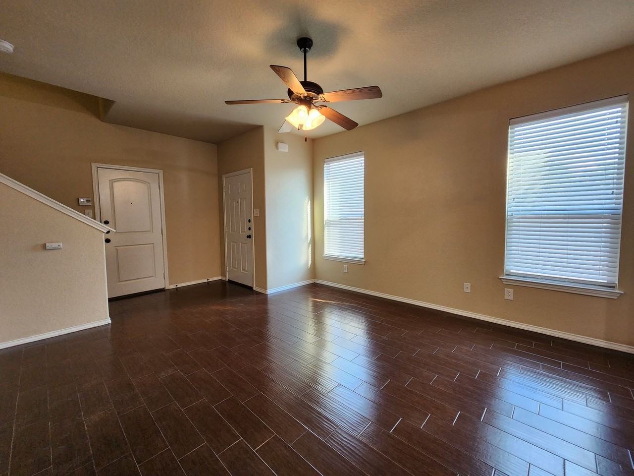 1032 Brown Rock Dr - Photo 5 of 25
