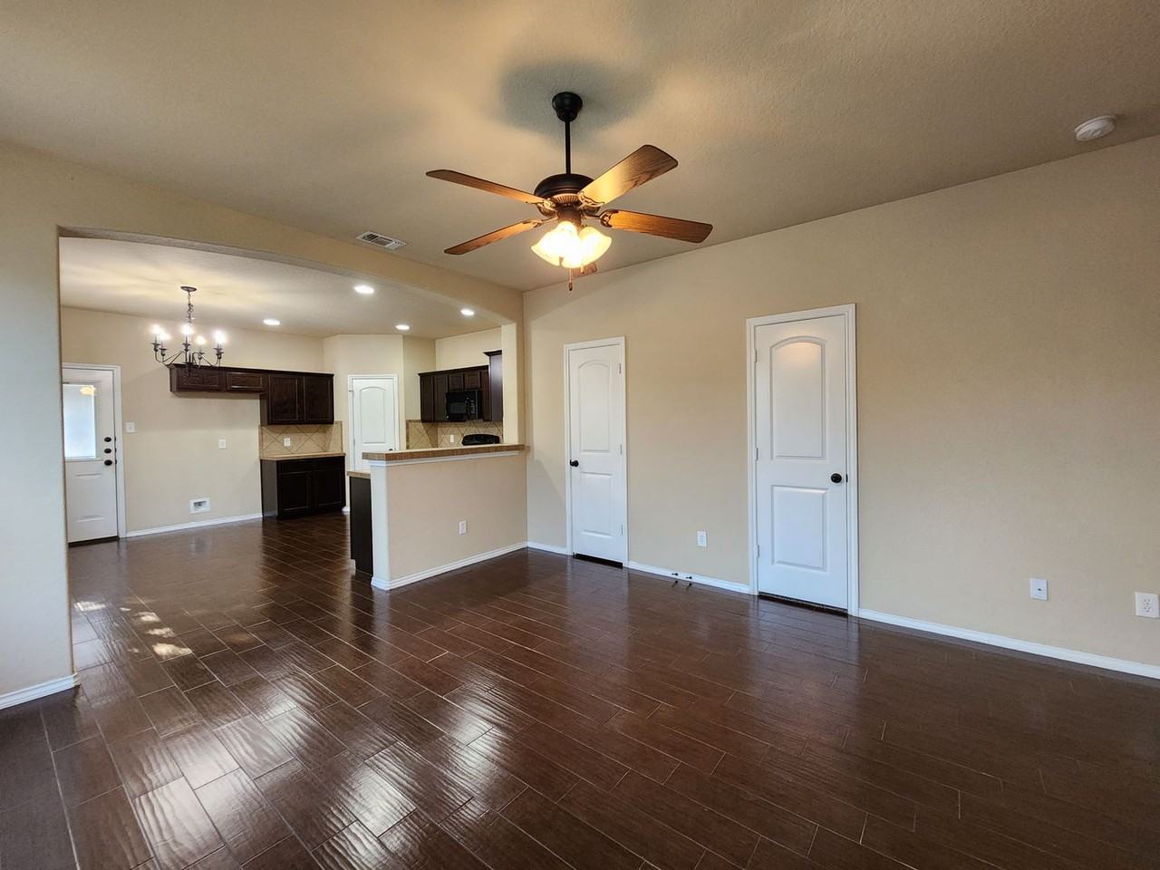 1032 Brown Rock Dr - Photo 7 of 25