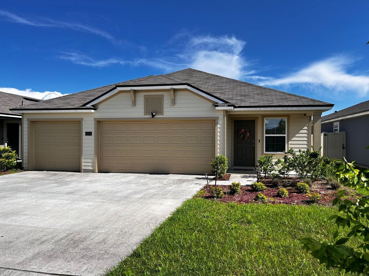 12571 Russian Olive Rd - Photo 2 of 29