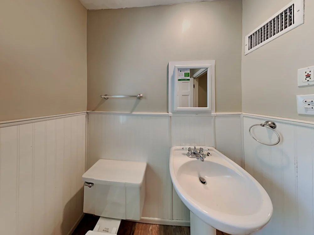 2004 E 42nd St #NA - Photo 2 of 9