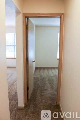 1340 N Oakland Ave #13 - Photo 5 of 6