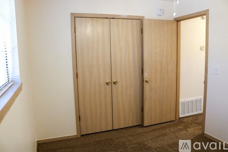 1340 N Oakland Ave #13 - Photo 6 of 6