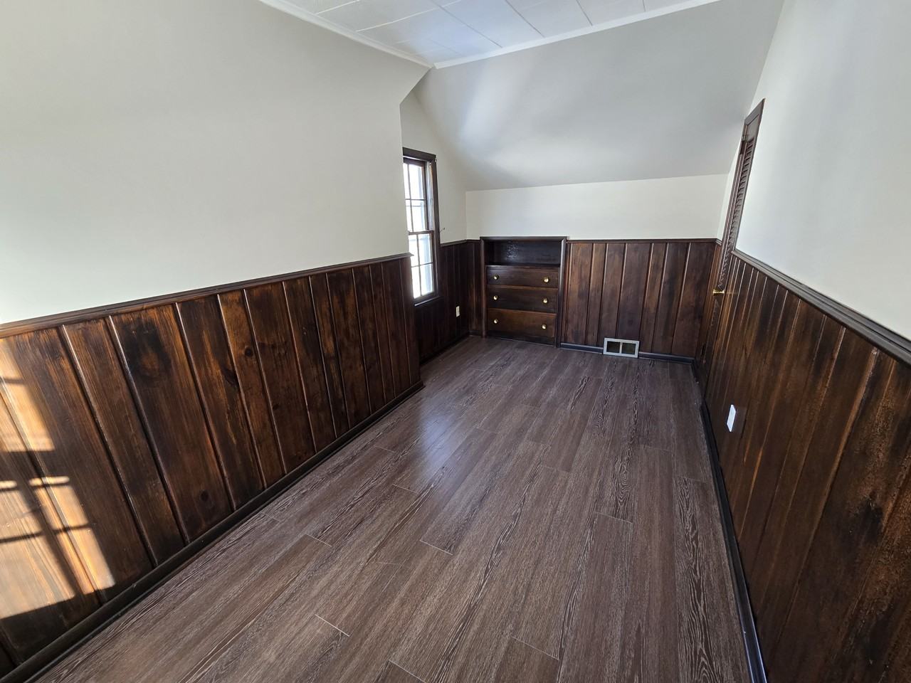 1305 Collegewood St #NA - Photo 4 of 13