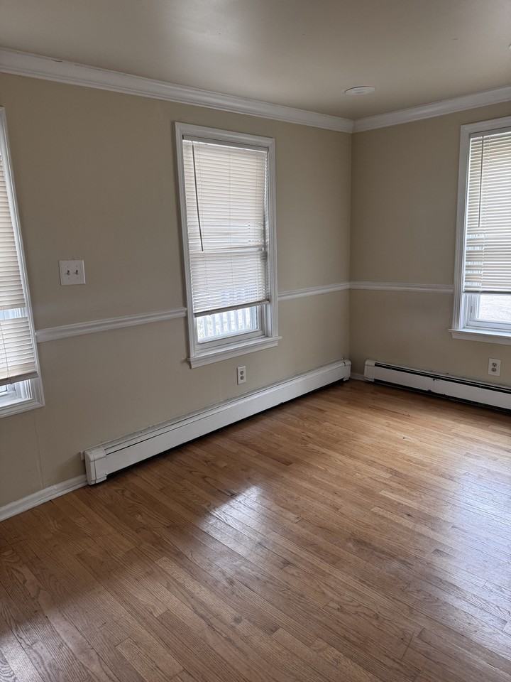 410 Washtenaw Rd #1WHOLEUNIT - Photo 3 of 9