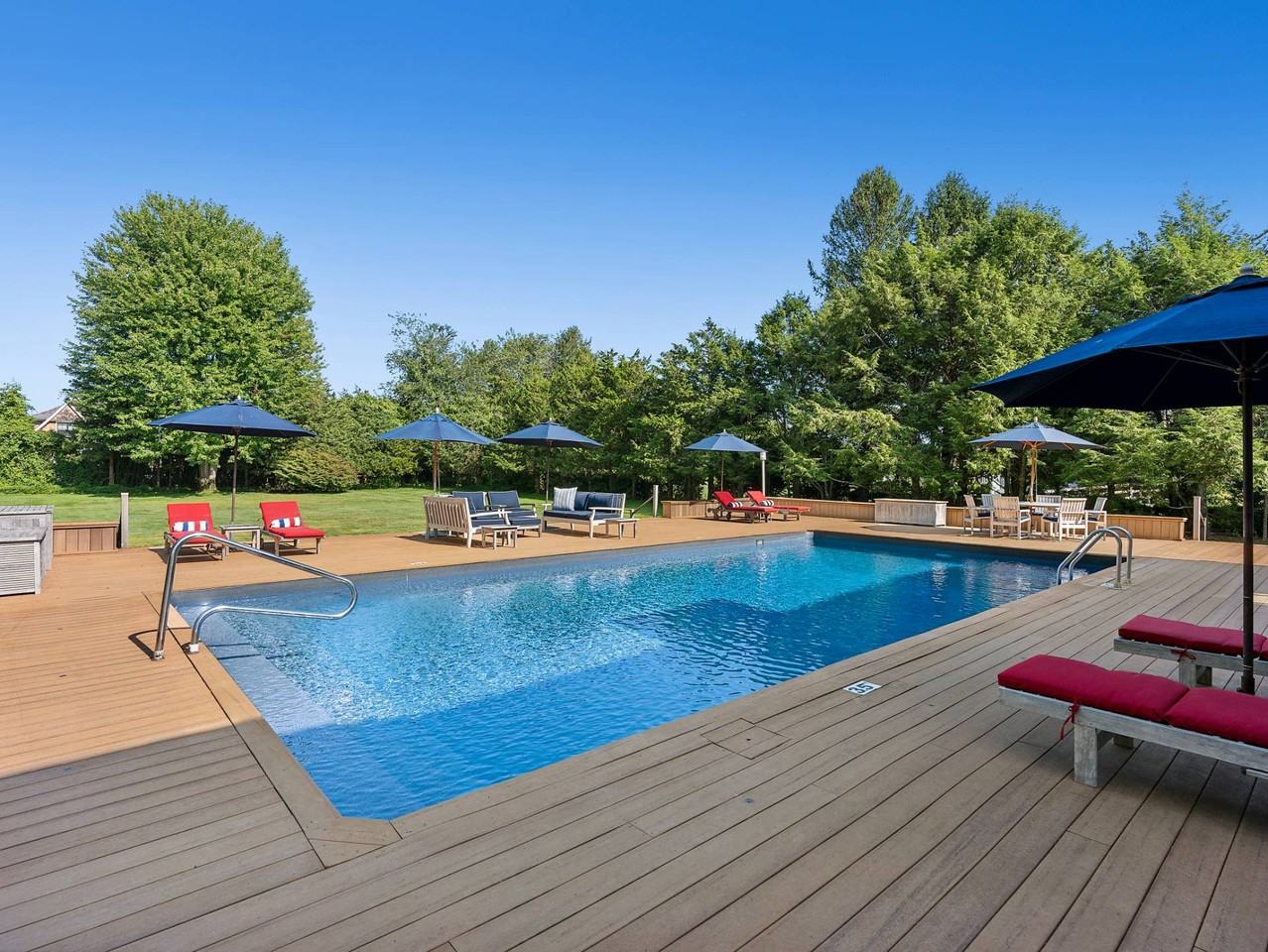 43 Robin Dr - Photo 2 of 24