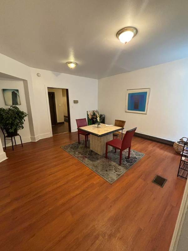 4149 N Broad St - Photo 2 of 2