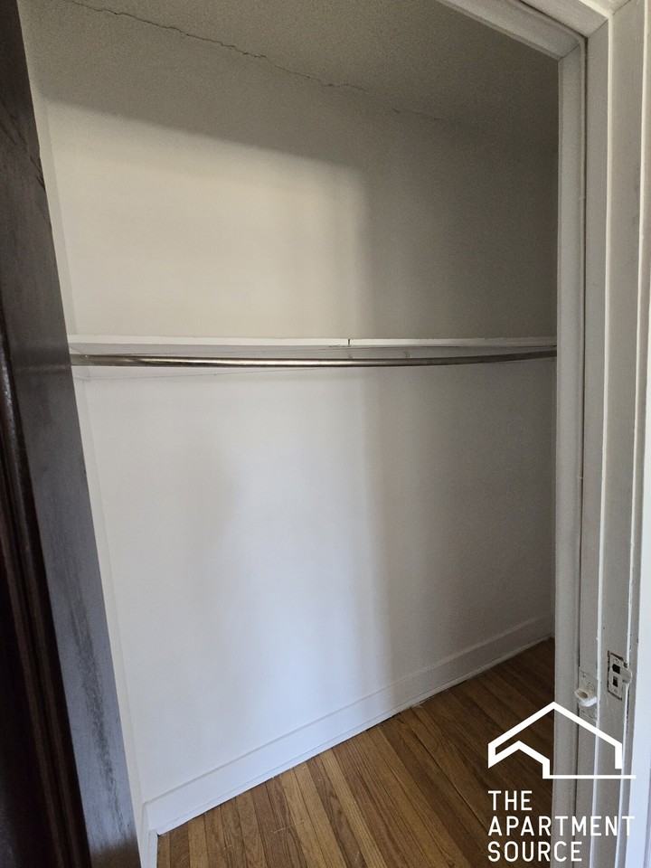 5133 N Damen Ave #3 - Photo 3 of 9