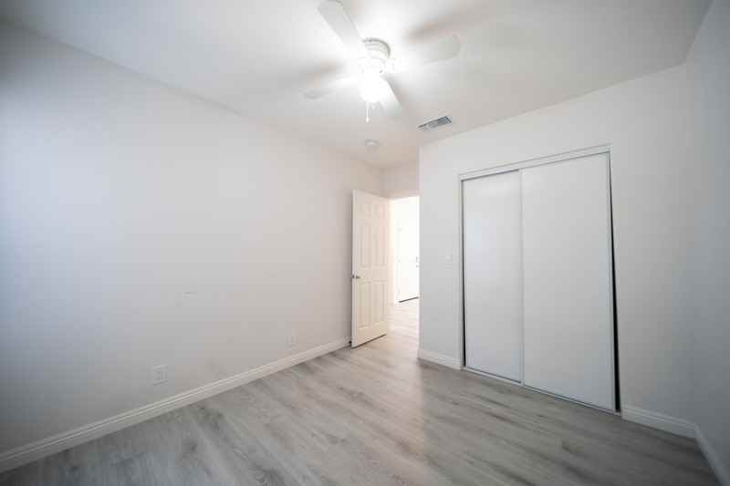 120 E Shady Grove Dr - Photo 6 of 19