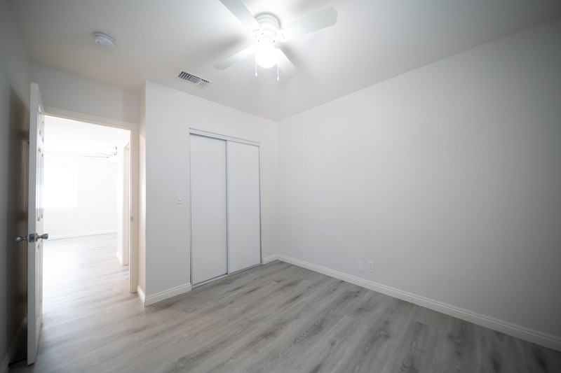 120 E Shady Grove Dr - Photo 7 of 19