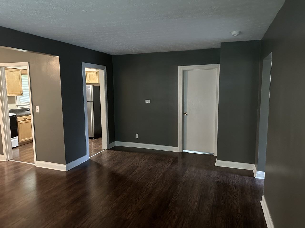 10308 La Plaza Ave #1 - Photo 6 of 12