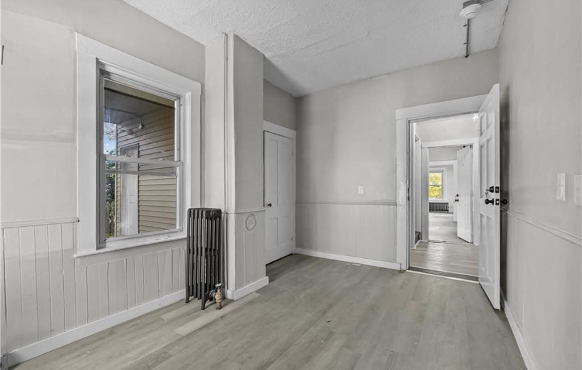 112 W School St #1R - Photo 5 of 5